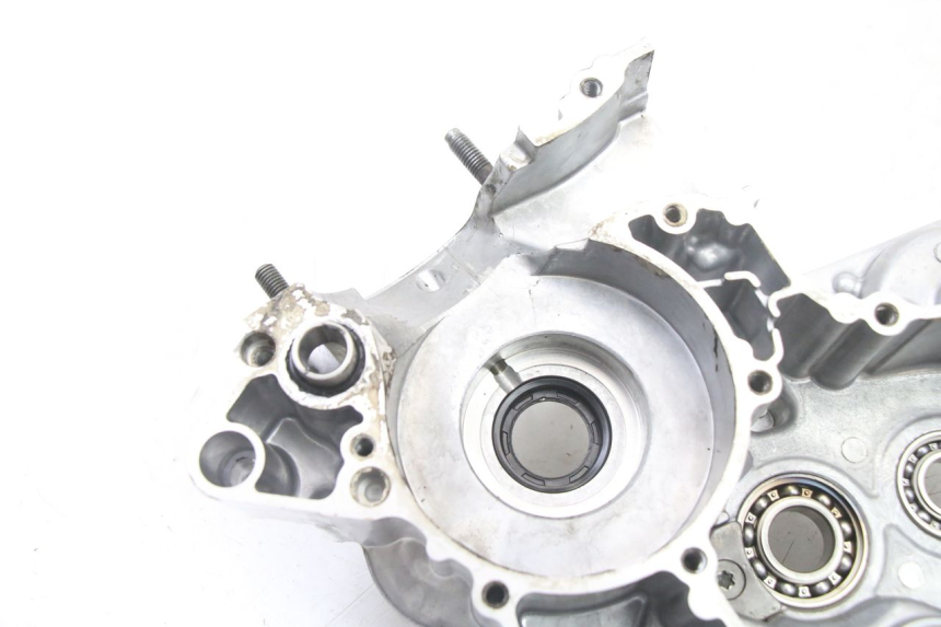 photo de RIGHT ENGINE CRANKCASE YAMAHA YZ 125 (2006 - 2016)