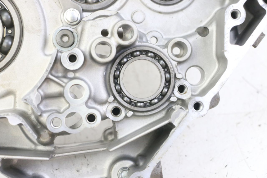 photo de RIGHT ENGINE CRANKCASE YAMAHA YZ-F YZF 250 (2007 - 2013)