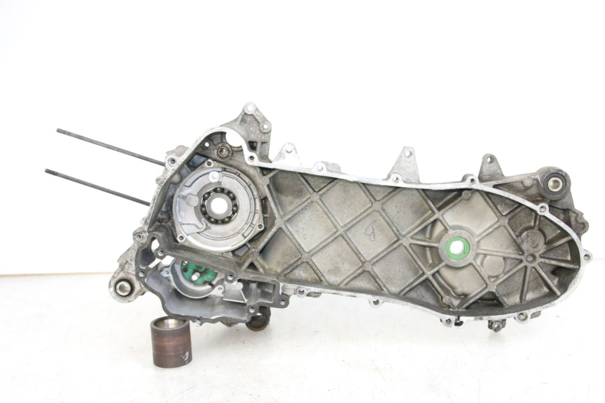 photo de LEFT ENGINE CRANKCASE APRILIA SCARABEO 100 (2003 - 2012)