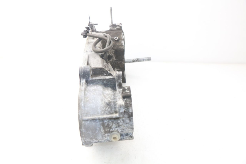 photo de LEFT ENGINE CRANKCASE APRILIA SCARABEO GT 125 (1999 - 2007)