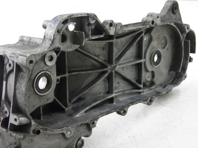 photo de LEFT ENGINE CRANKCASE BENZHOU YY50QT31 VINTAGE 50 (2009 - 2012)
