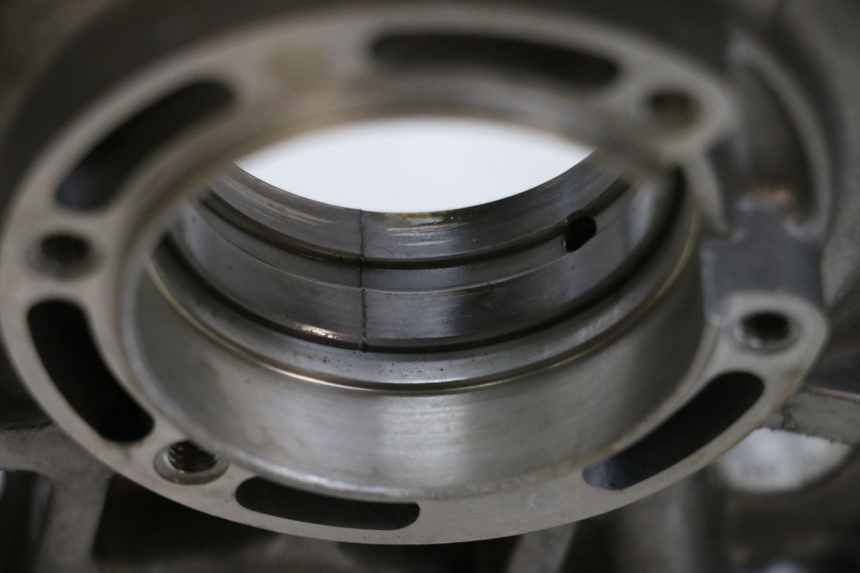 photo de LEFT ENGINE CRANKCASE SUZUKI BURGMAN 650 (2013 - 2020)