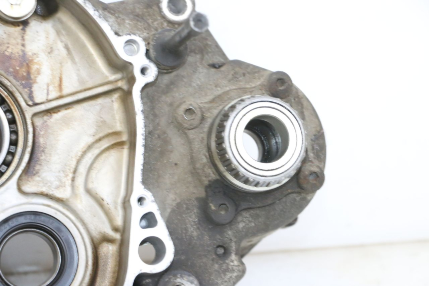 photo de LEFT ENGINE CRANKCASE SUZUKI BURGMAN 650 (2013 - 2020)