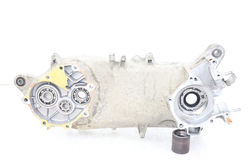 photo de LEFT ENGINE CRANKCASE HONDA FES PANTHEON 2T 125 (1998 - 2002)