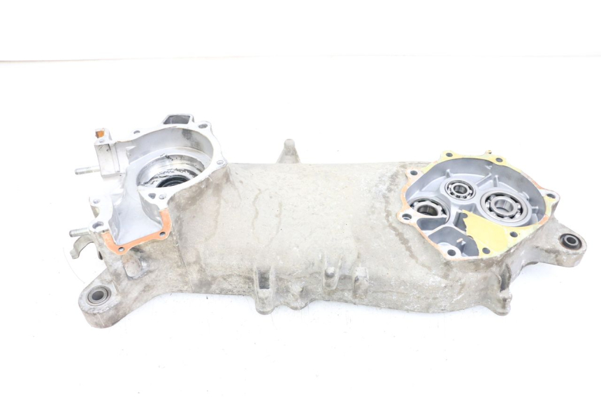 photo de LEFT ENGINE CRANKCASE HONDA FES PANTHEON 2T 125 (1998 - 2002)