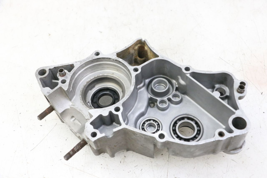 photo de LEFT ENGINE CRANKCASE KAWASAKI KX 65 (2000 - 2019) - Focus on structure