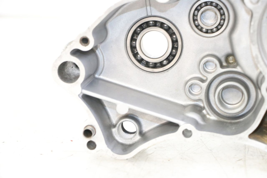 photo de LEFT ENGINE CRANKCASE KAWASAKI KX 65 (2000 - 2019) - Zoom on usage condition