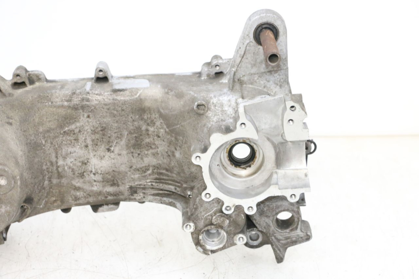 photo de LEFT ENGINE CRANKCASE PEUGEOT KISBEE 2T 50 (2010 - 2017) - Markings and original references