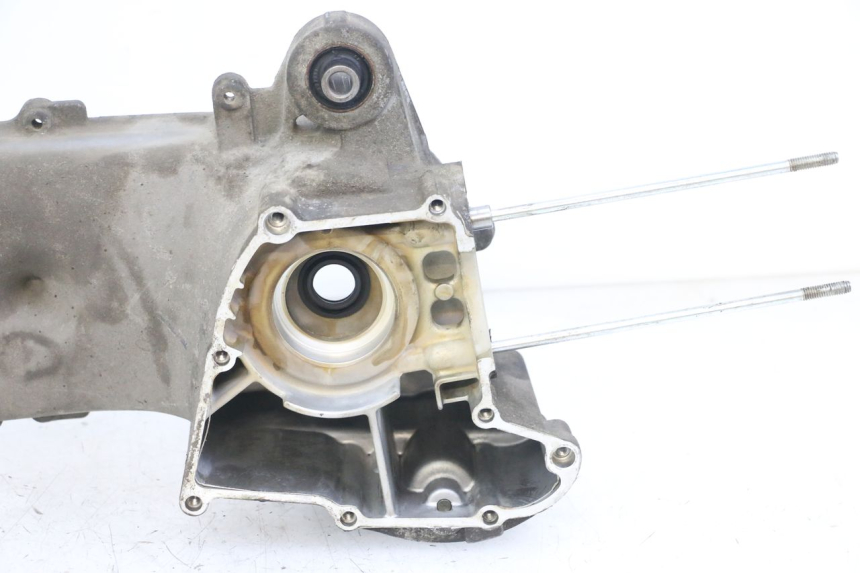 photo de LEFT ENGINE CRANKCASE MBK OVETTO 4T 50 (2008 - 2016)