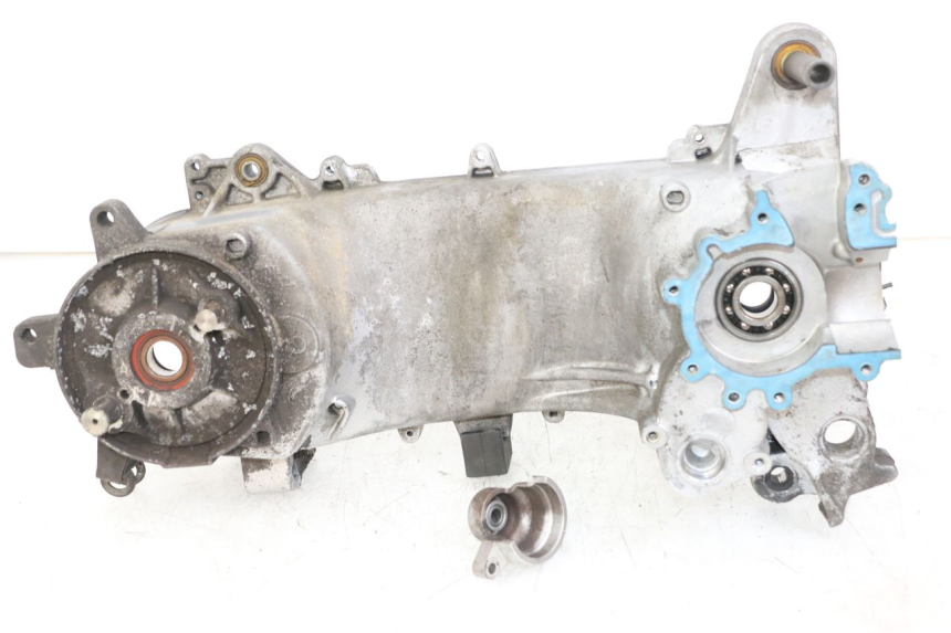 photo de LEFT ENGINE CRANKCASE PEUGEOT LUDIX 50 (2005 - 2007)