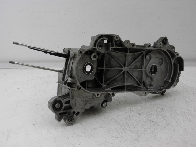 photo de LEFT ENGINE CRANKCASE ROADSIGN WALLABY 50 (2009 - 2014)