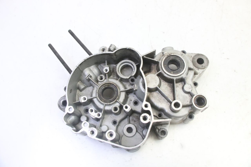 photo de LEFT ENGINE CRANKCASE DERBI SENDA SM DRD 50 (2008 - 2013)