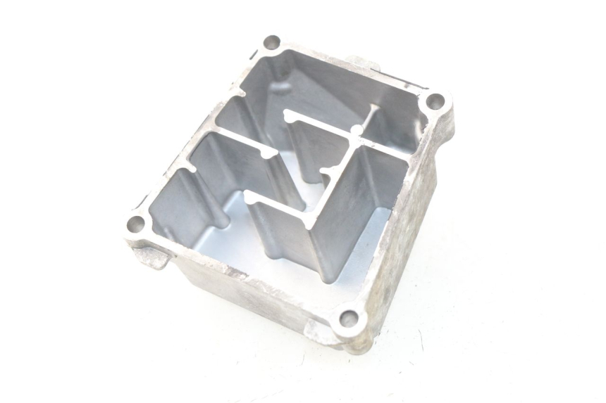 photo de LEFT ENGINE CRANKCASE SUZUKI GSR 600 (2005 - 2012)