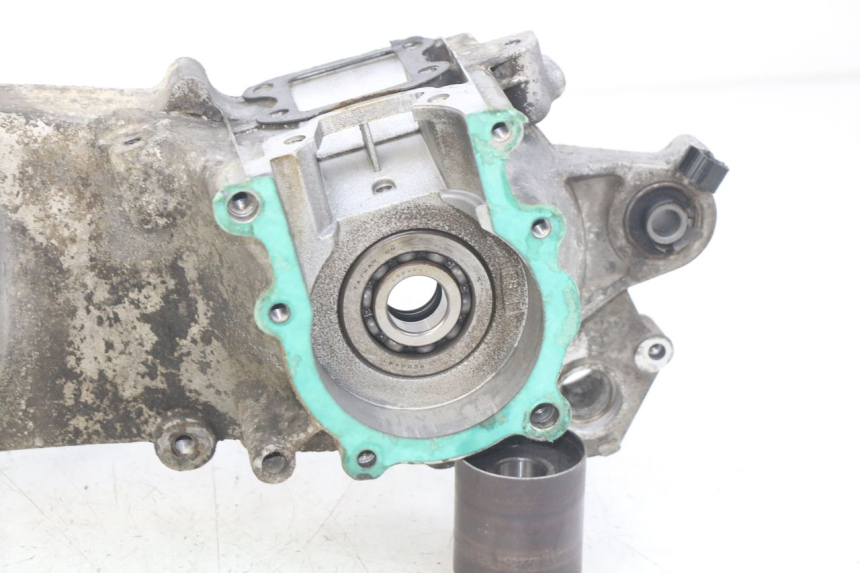 photo de LEFT ENGINE COVER PEUGEOT TKR TREKKER FURIOUS 50 (2005 - 2014)