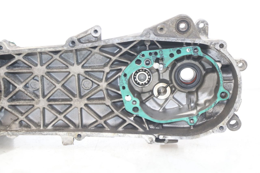 photo de LEFT ENGINE COVER PEUGEOT TKR TREKKER FURIOUS 50 (2005 - 2014)