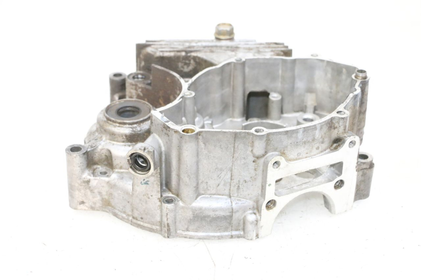 photo de LEFT ENGINE CRANKCASE YAMAHA TTR 125 (2000 - 2020) - Fixing points details