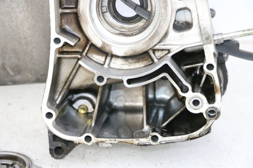 photo de LEFT ENGINE CRANKCASE YAMAHA X-CITY XCITY 125 (2007 - 2008)