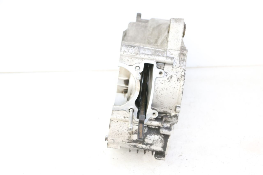 photo de LEFT ENGINE CRANKCASE YAMAHA X-CITY XCITY 125 (2007 - 2008)