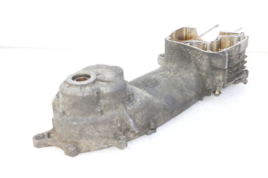 photo de LEFT ENGINE CRANKCASE YAMAHA XMAX X-MAX 125 (2006 - 2009)