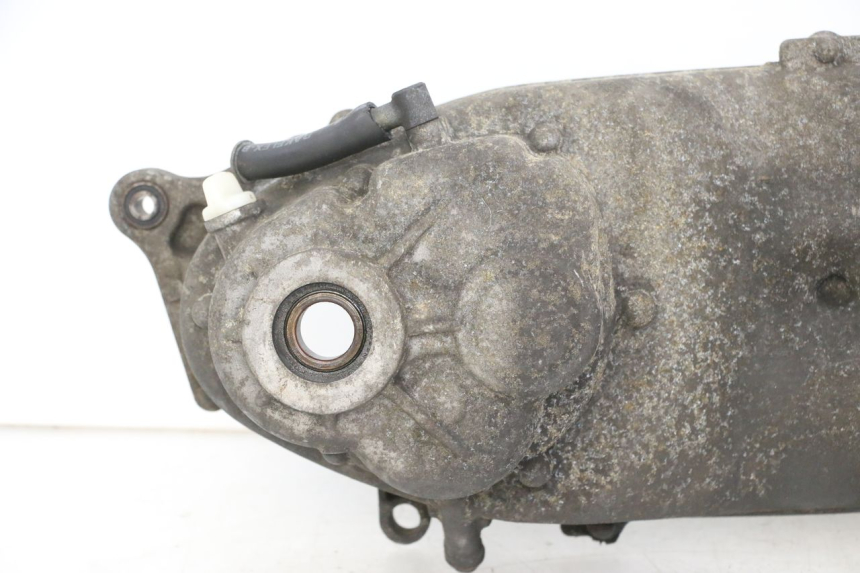 photo de LEFT ENGINE CRANKCASE YAMAHA XMAX X-MAX 125 (2006 - 2009)