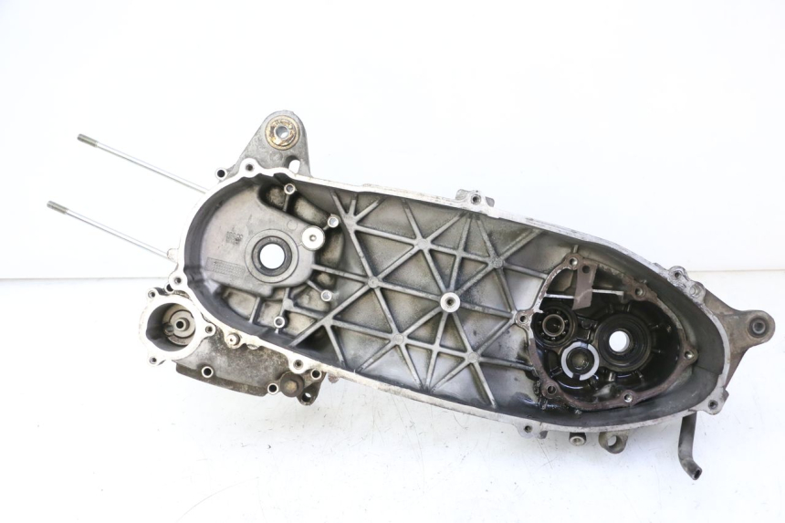 photo de LEFT ENGINE CRANKCASE YAMAHA X-MAX XMAX 125 (2010 - 2014)