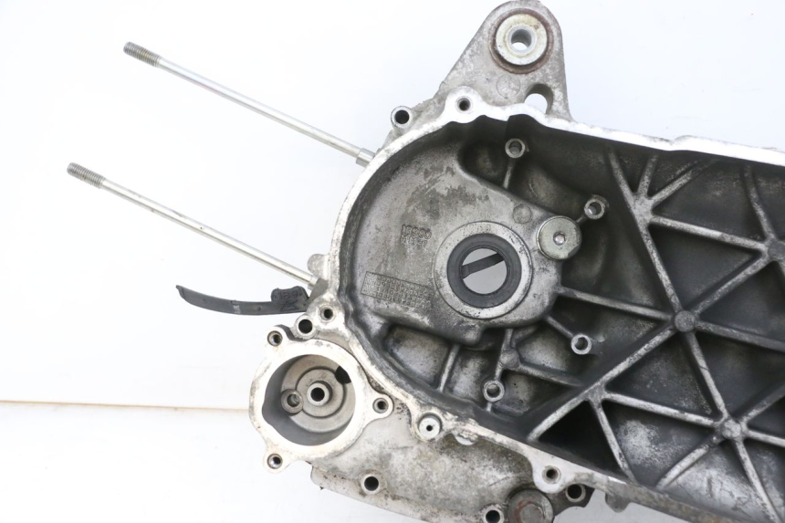 photo de LEFT ENGINE CRANKCASE YAMAHA X-MAX XMAX 125 (2010 - 2014)