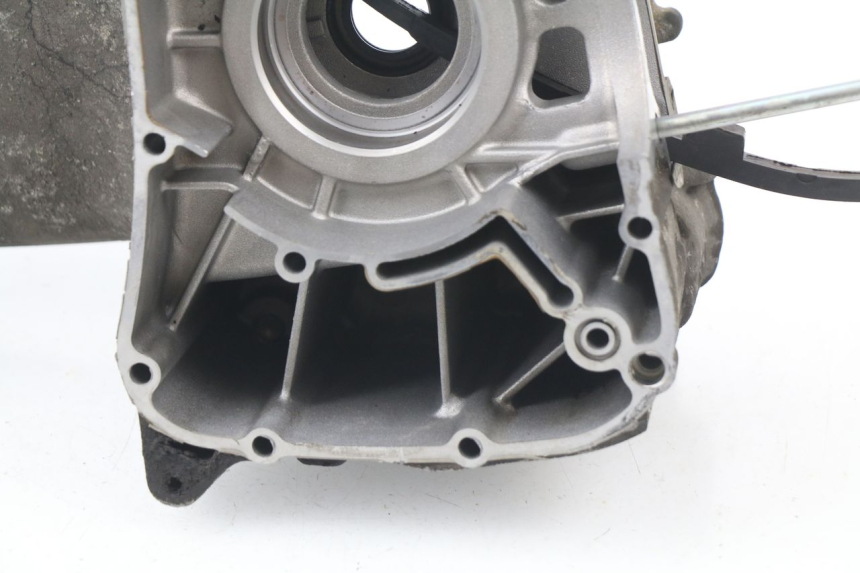 photo de LEFT ENGINE CRANKCASE YAMAHA XMAX X-MAX 125 (2006 - 2009)