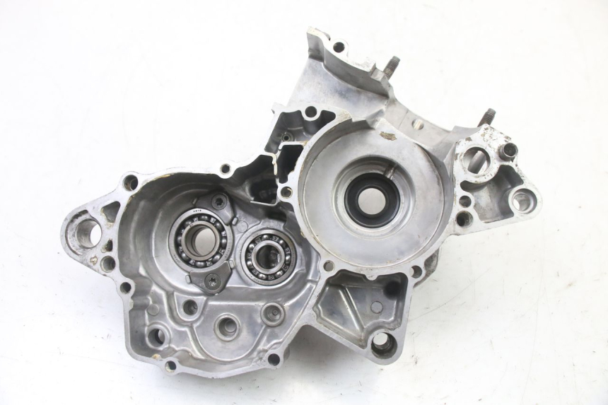 photo de LEFT ENGINE CRANKCASE YAMAHA YZ 125 (2006 - 2016)