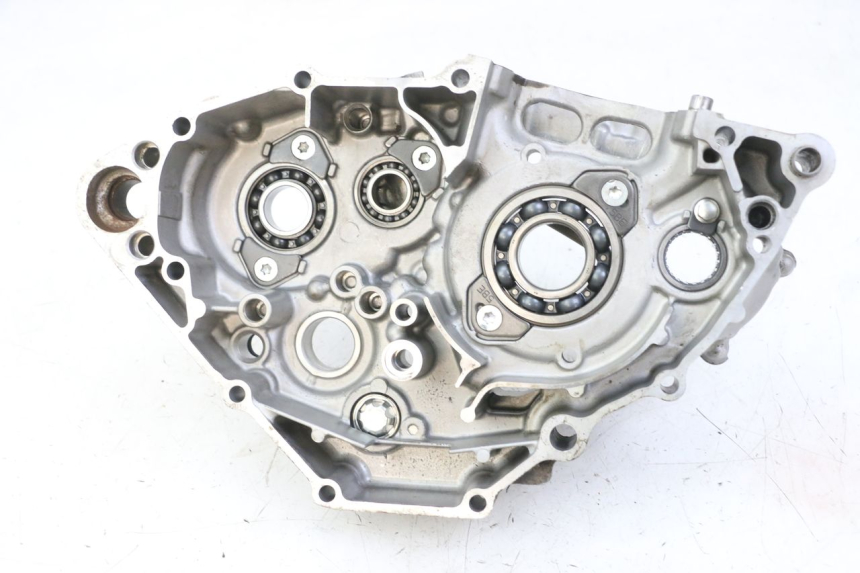 photo de LEFT ENGINE CRANKCASE YAMAHA YZ-F YZF 250 (2007 - 2013)
