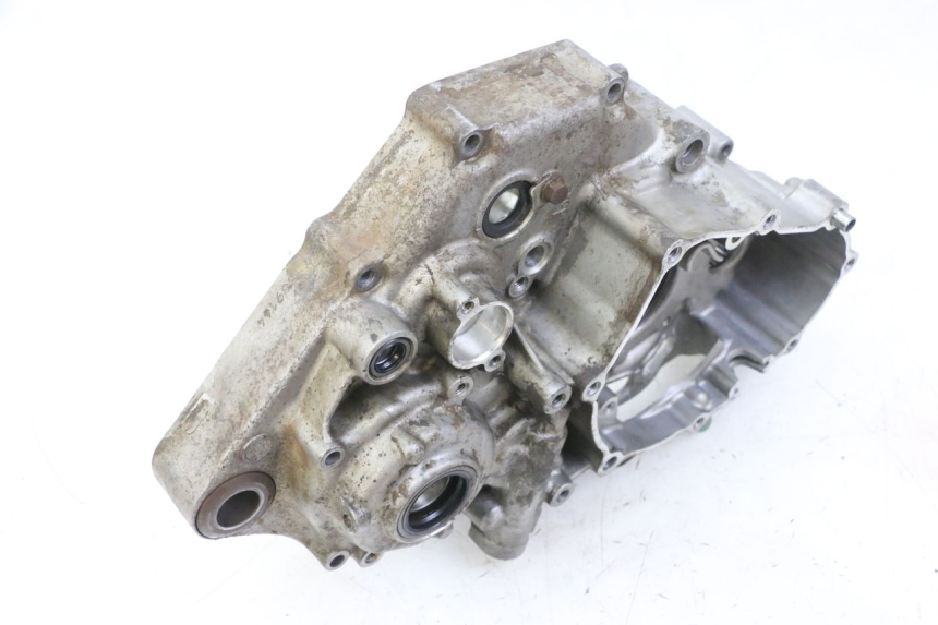 photo de LEFT ENGINE CRANKCASE YAMAHA YZ-F YZF 250 (2007 - 2013)