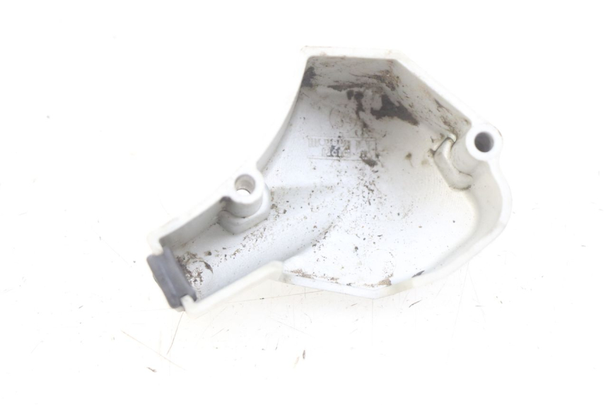 photo de OIL PUMP COVER PEUGEOT XP6 50 (2006 - 2011)