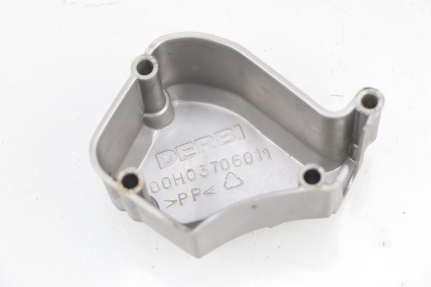 photo de OIL PUMP COVER DERBI SENDA SM DRD 50 (2008 - 2013)
