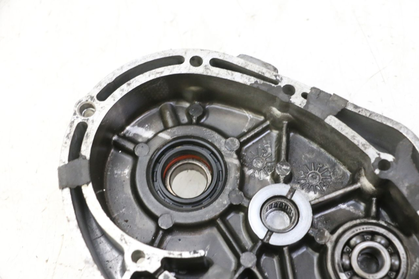 photo de REAR WHEEL SHAFT COVER KYMCO GRAND DINK 125 (2002 - 2007)