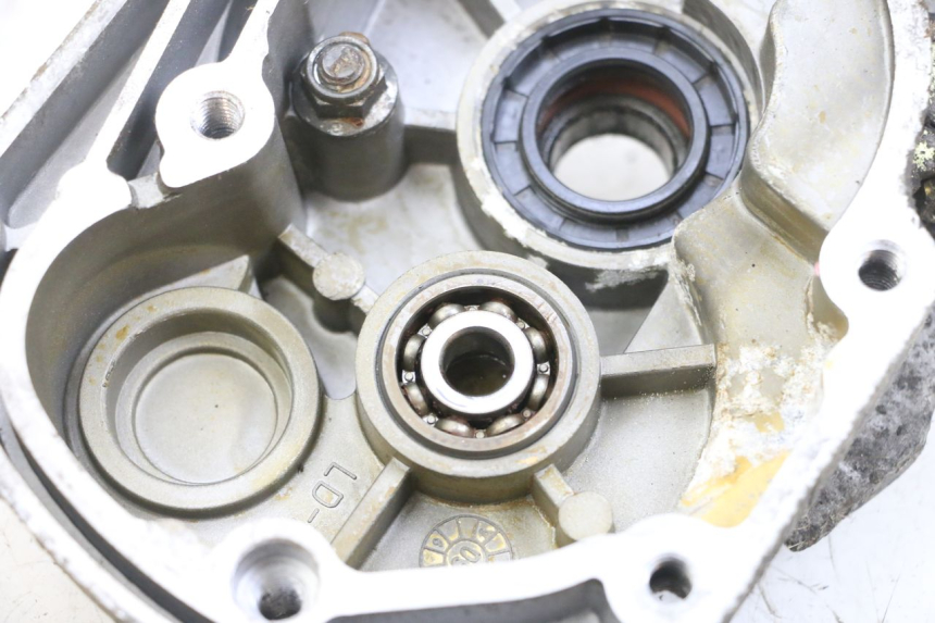 photo de REAR WHEEL SHAFT COVER RIDE RACE 2T 50 (2012 - 2017) - Alternative perspective