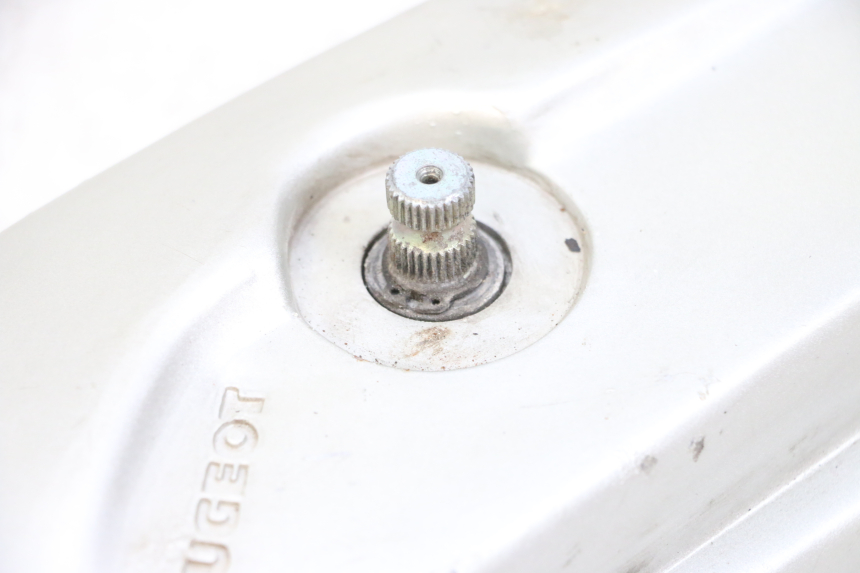 photo de DRIVE BELT COVER PEUGEOT VIVACITY 100 (1999 - 2008) - Technical close-up