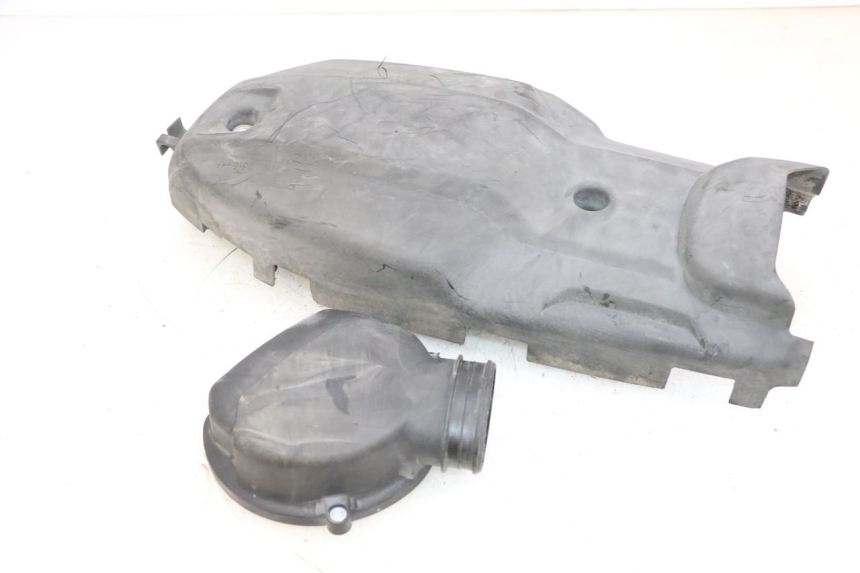 photo de VARIATOR COVER YAMAHA X-MAX XMAX 125 (2010 - 2013) - Fixing points details