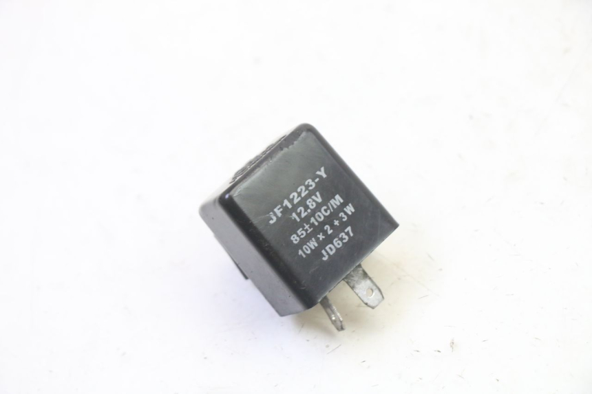 photo de TURN SIGNAL RELAY SKYTEAM DAX REPLICA 110 (2005 - 2015)