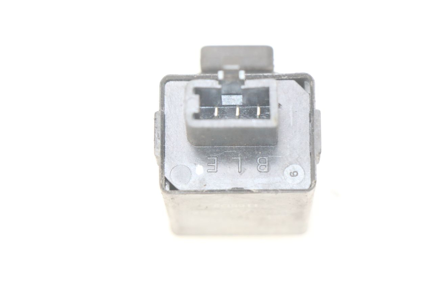 photo de FLASHER RELAY HONDA FES PANTHEON 2T 125 (1998 - 2002)