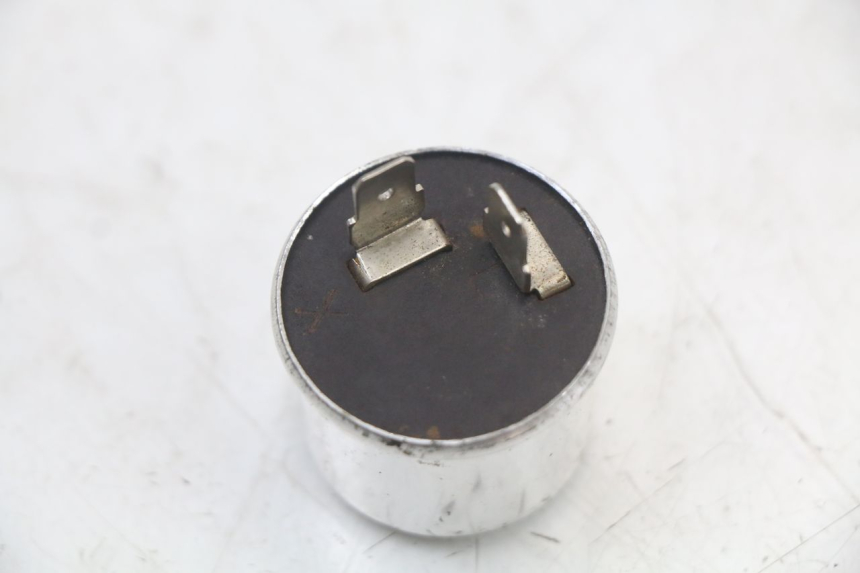 photo de TURN SIGNAL RELAY SUZUKI GSX E 250 (1982 - 1983)