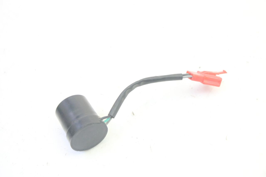 photo de TURN SIGNAL RELAY EUROCKA GTR 50 (2018 - 2021) - Zoom on usage condition