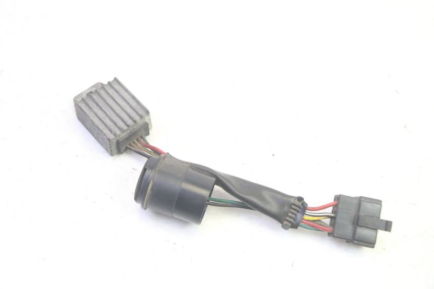 photo de TURN SIGNAL RELAY SYM GTS EVO 125 (2009 - 2013) - Alternative perspective