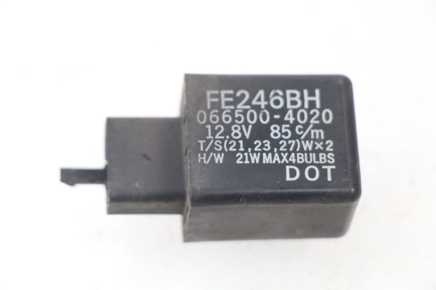 photo de FLASHER RELAY HONDA FES PANTHEON 125 (2003 - 2007)