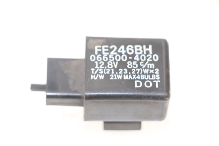 photo de FLASHER RELAY HONDA FES PANTHEON 125 (2003 - 2007)