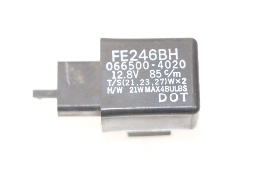 photo de FLASHER RELAY HONDA FES PANTHEON 125 (2003 - 2007)