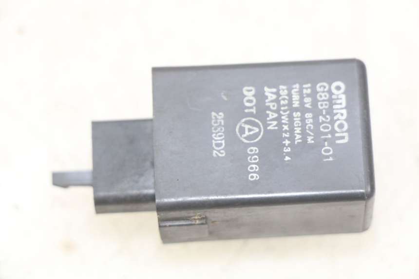 photo de FLASHER RELAY HONDA FES PANTHEON 2T 125 (1998 - 2002)