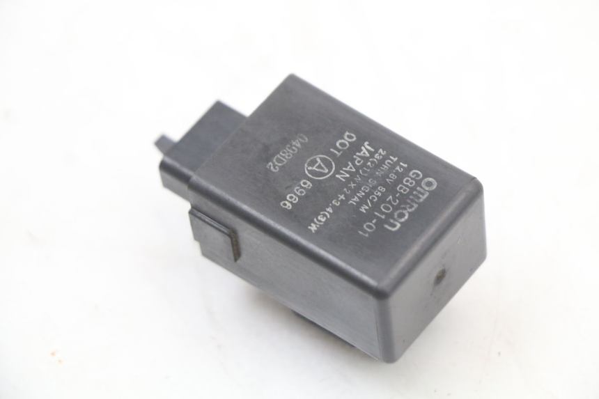 photo de FLASHER RELAY HONDA FES PANTHEON 2T 125 (1998 - 2002)