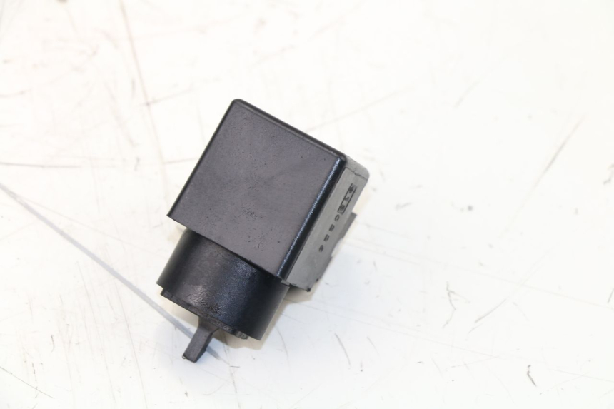 photo de TURN SIGNAL RELAY HONDA FES S-WING SWING 125 (2007 - 2015)