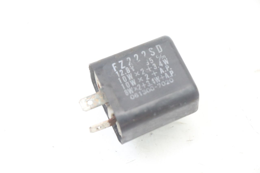 photo de TURN SIGNAL RELAY HONDA MTX TC02 125 (1987 - 1989)