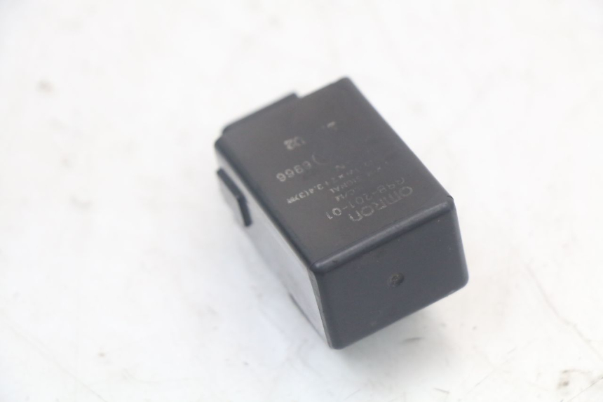 photo de FLASHER RELAY HONDA NTV DEAUVILLE 650 (1998 - 2001)