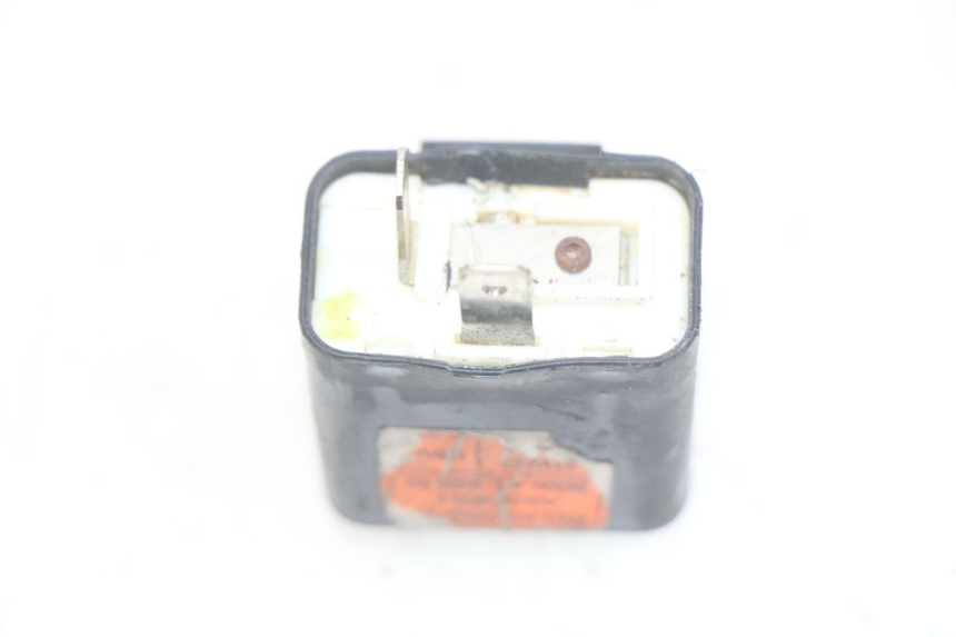 photo de FLASHER RELAY HONDA SCV LEAD 100 (2003 - 2007)